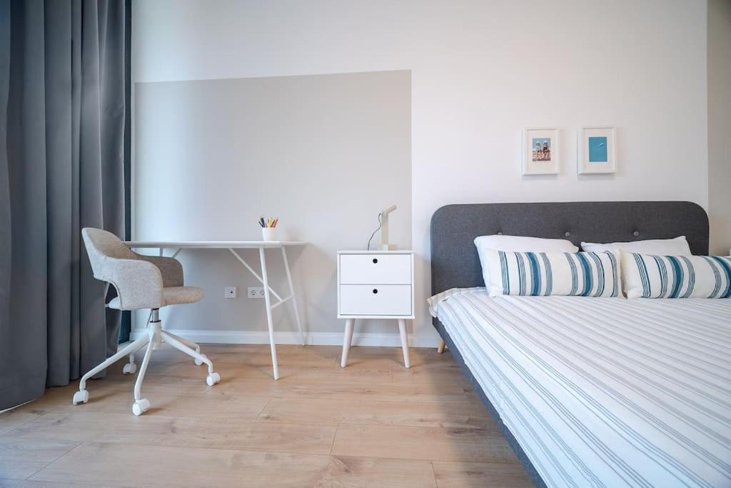 Mycampus 1 Bdrm, Stay 4, Free Parking, Garden, Self Check-In โซเฟีย ภายนอก รูปภาพ
